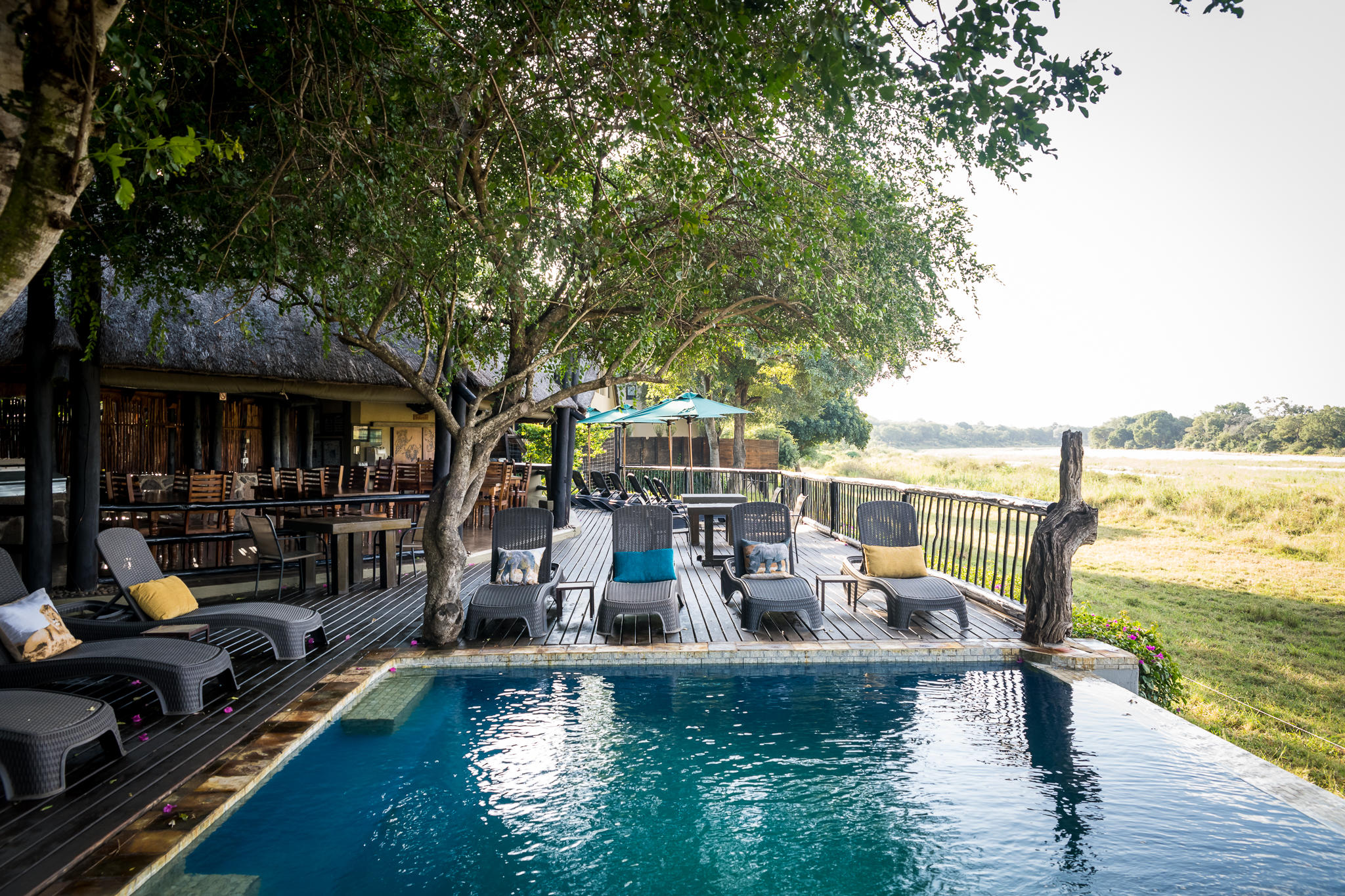 Umkumbe Safari Lodge Riverside thumbnail 1